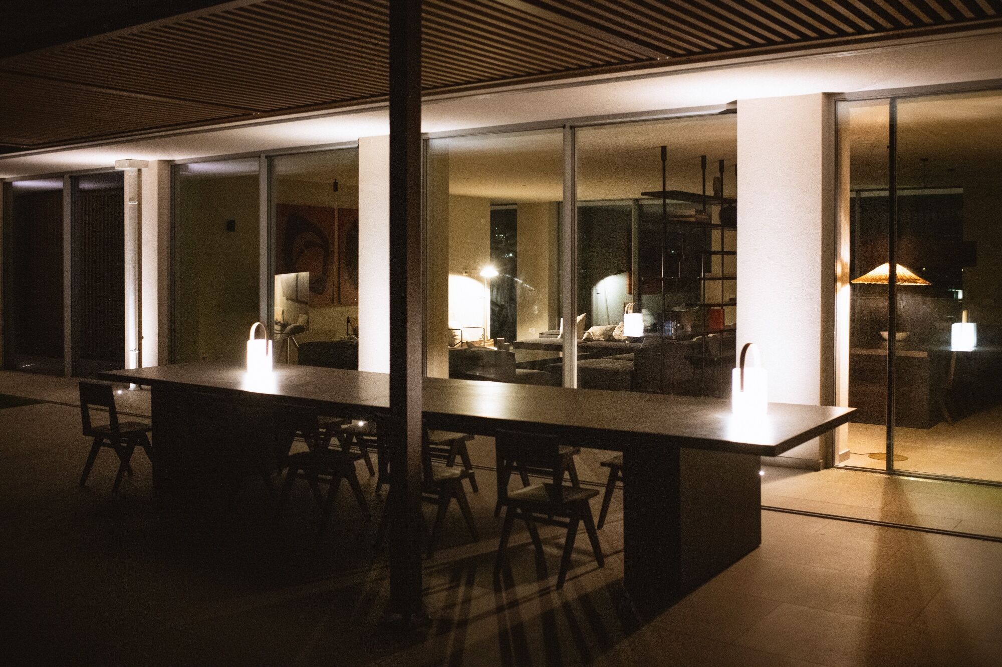 Die Residenza in der Abenddämmerung, warm beleuchtet
