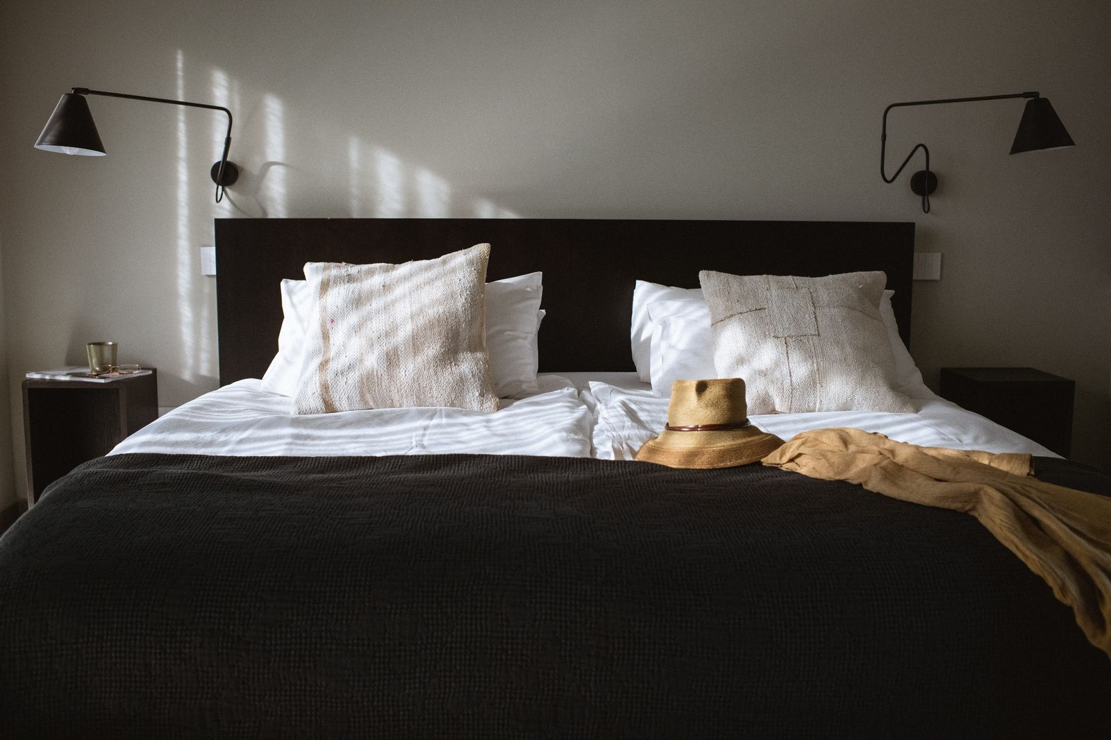 Schlafzimmer mit Seeblick